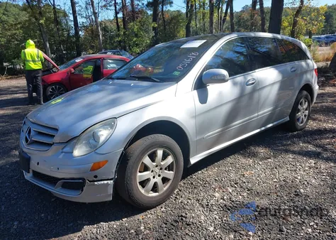 2007 Mercedes-Benz R 350 4Matic z USA, uszkodzony, nr VIN 4JGCB65E17A051618